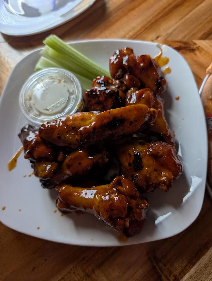 Lucky Dogs Pizzeria & Taproom