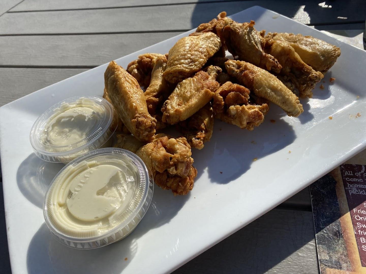 Lucky Dogs Pizzeria & Taproom